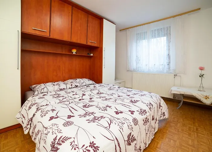 Bela Golobica * Bogojina